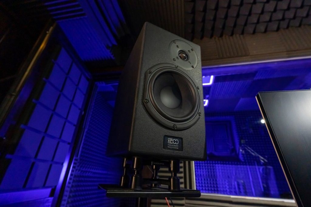 Оборудование студии звукозаписи в Москве SoundRise